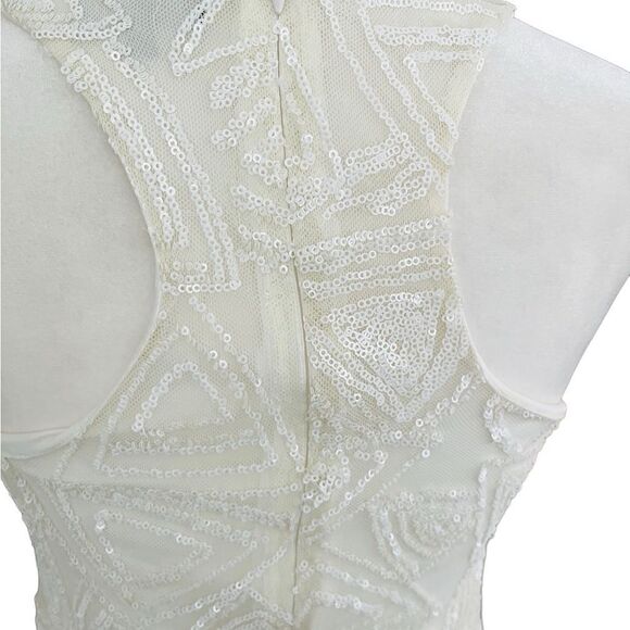 Ontwelfth white sequin sleeveless bodycon style dress size S. - Picture 8 of 14